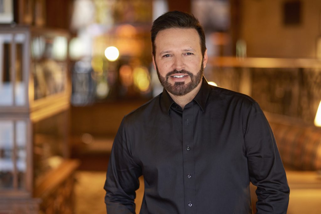 Country music star Mark Wills to headline Kids to Love Foundation’s Denim & Diamonds fundraiser