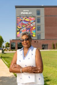 SANDRA LESTER: A Miracle Mural in MidCity